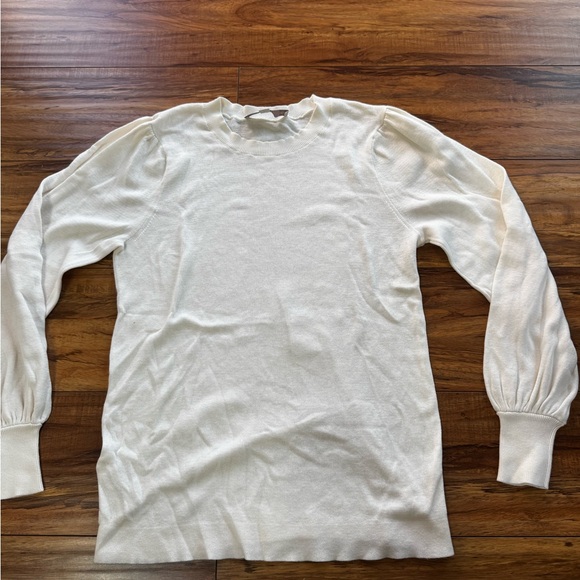 Petite Loft Ivory Crew neck Long Sleeve Puffy Sweater - Picture 2 of 4